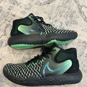 Men's Nike KD Trey basketball shoes sz 9